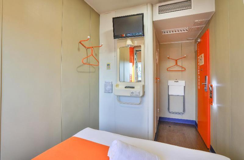 Easyhotel Sofia Cameră foto