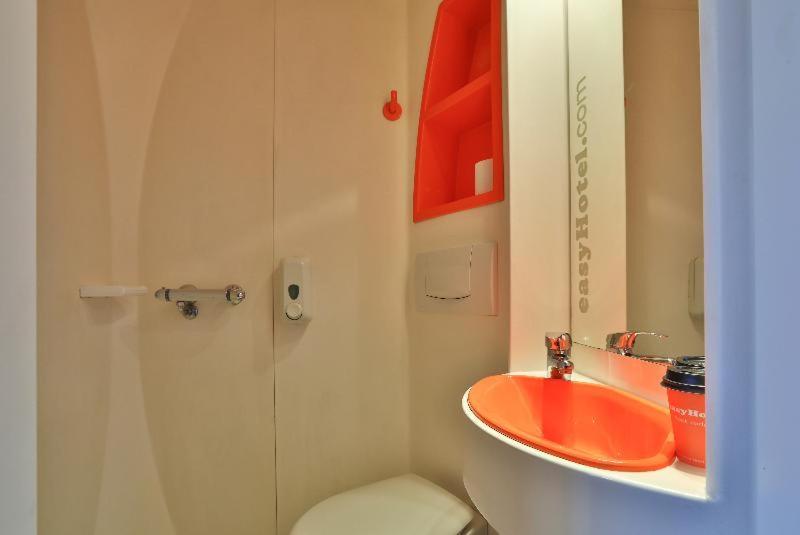 Easyhotel Sofia Cameră foto