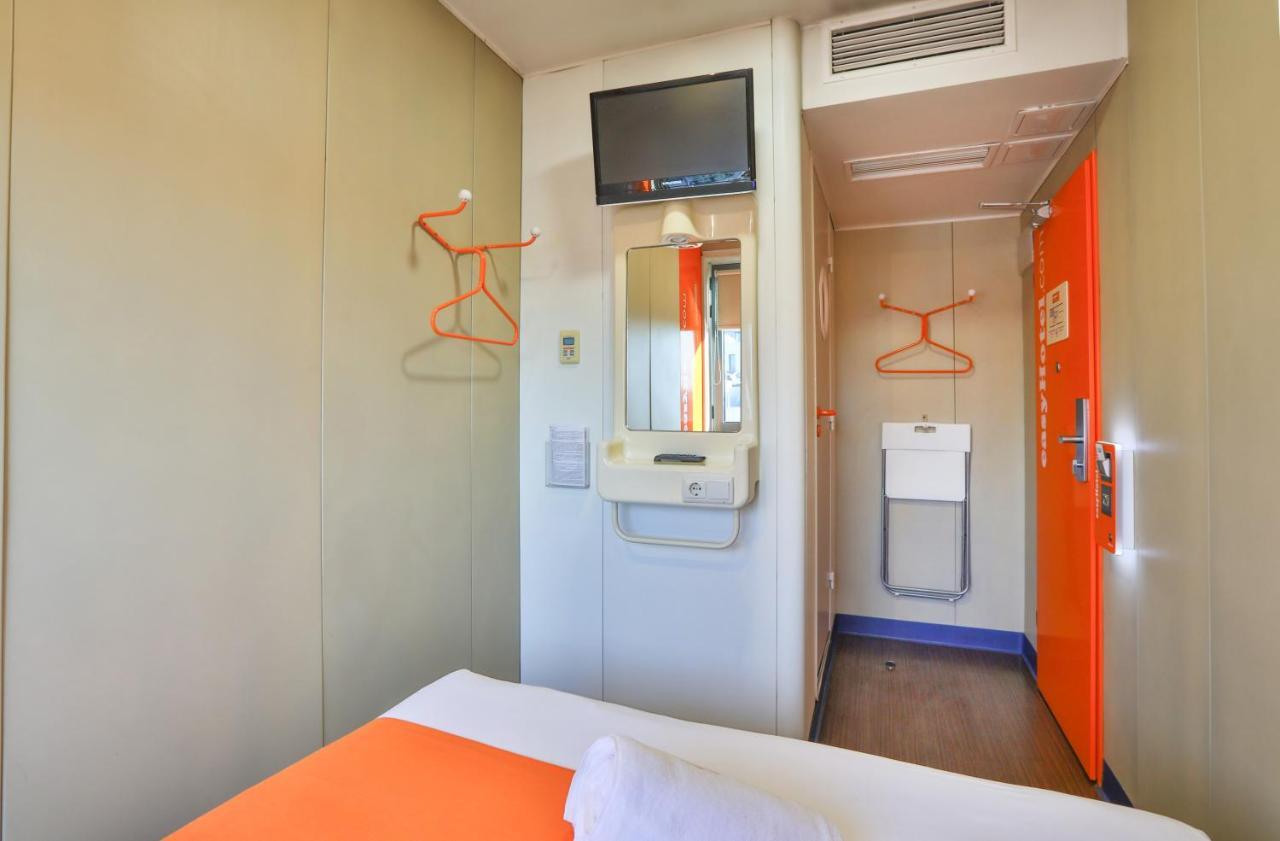 Easyhotel Sofia Exterior foto