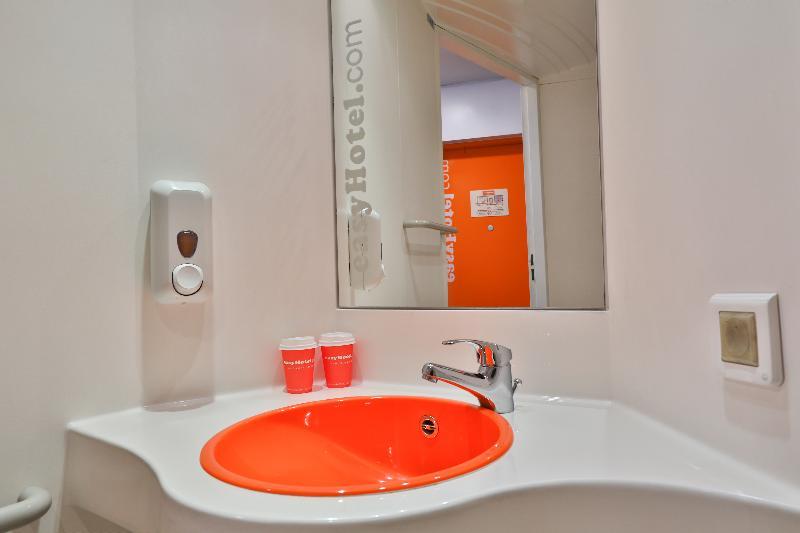 Easyhotel Sofia Exterior foto